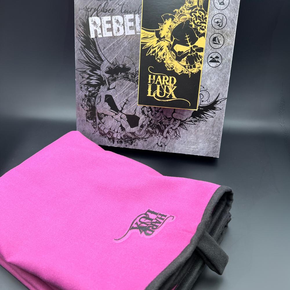Pink microfiber towel with integrated magnetic strip and carry bag, 90*160