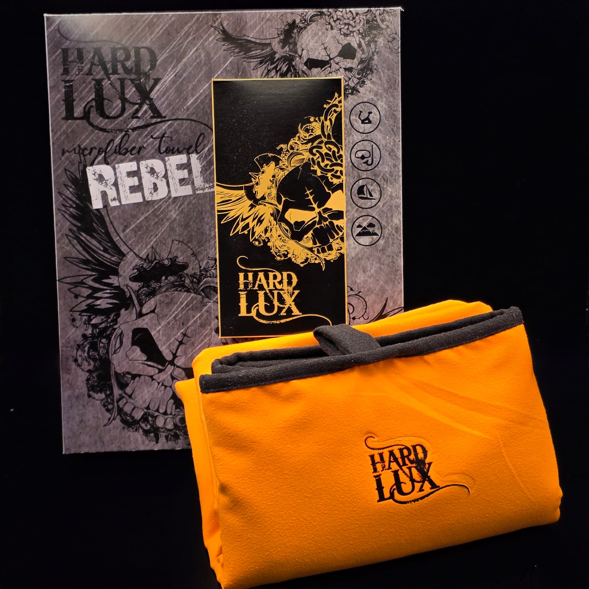 Black microfiber towel with integrated magnetic strip and carry bag, 90*160